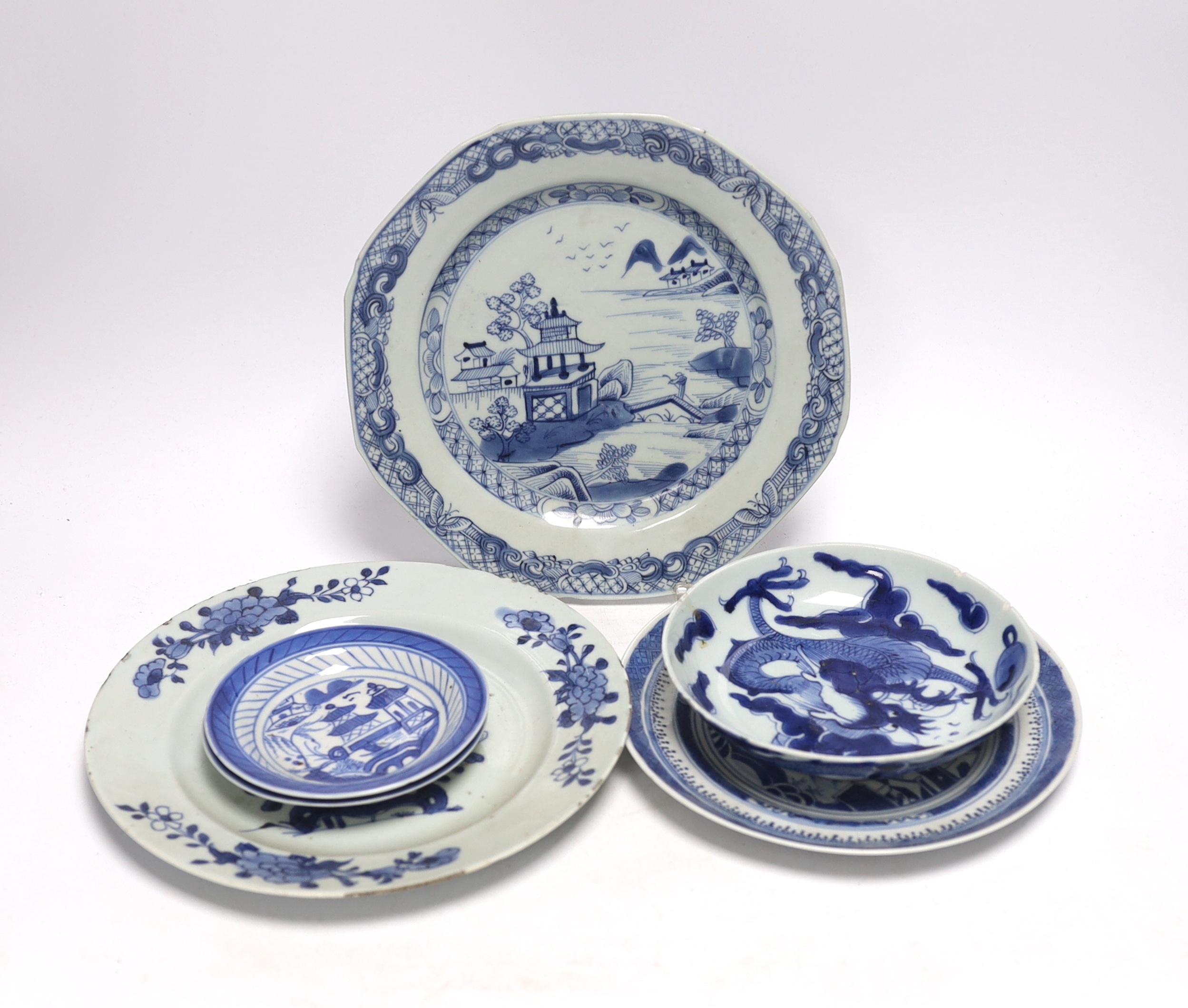 Two Chinese blue and white export plates and four other Chinese plates, largest 23cm in diameter